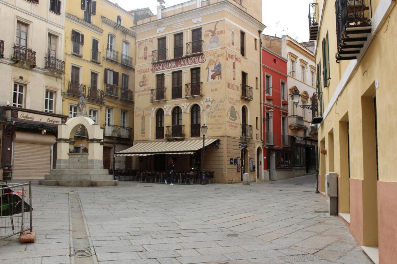 Via Cavour 19, Camere Del Conte Iglesias Exterior foto