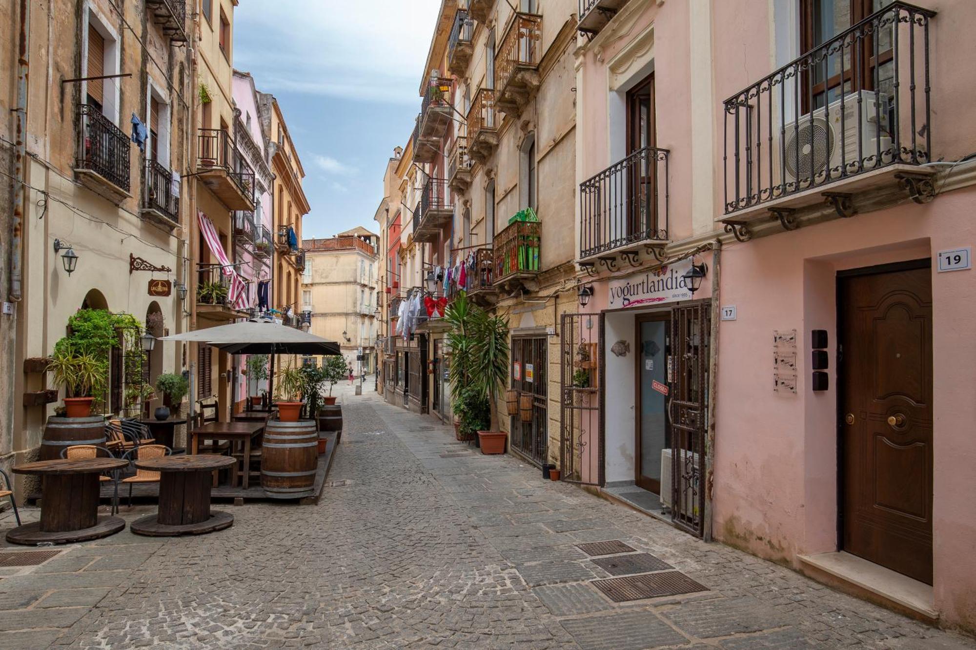 Via Cavour 19, Camere Del Conte Iglesias Exterior foto